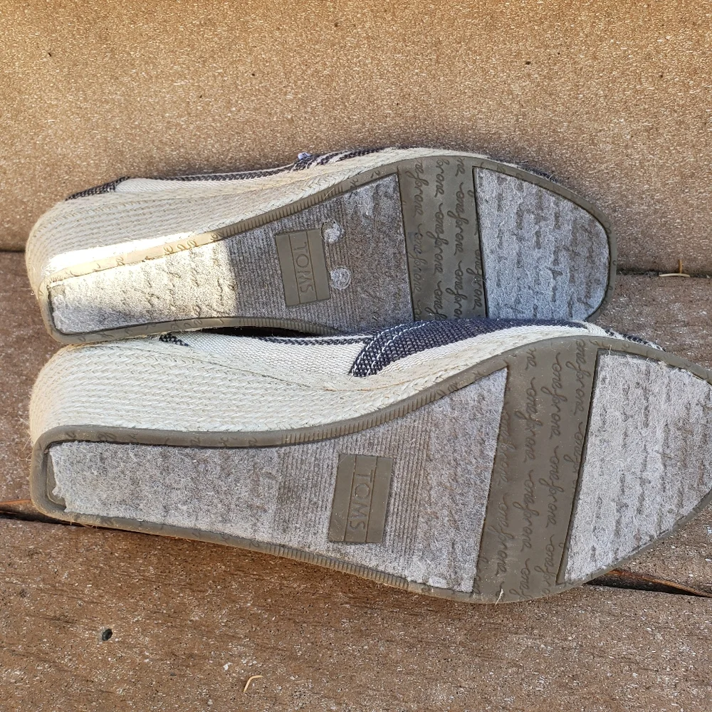 TOMs Calypso gray tan wedge sandal espadrille 7.5